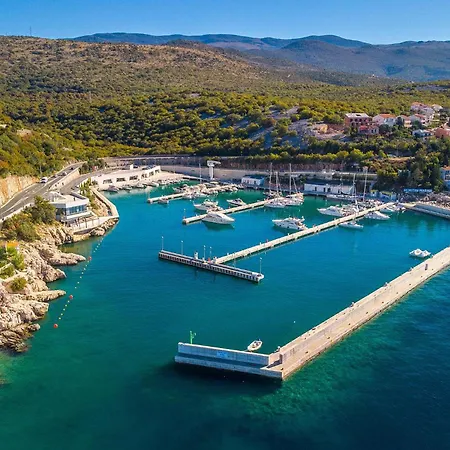Διαμέρισμα 2 Bedroom Beautiful In