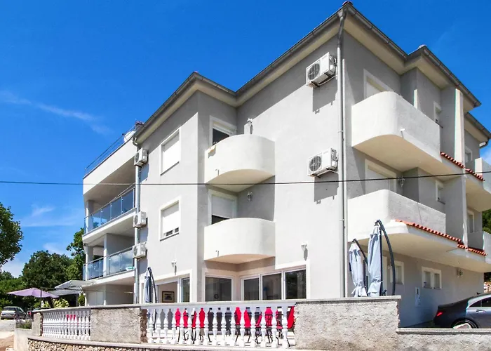 2 Bedroom Beautiful In