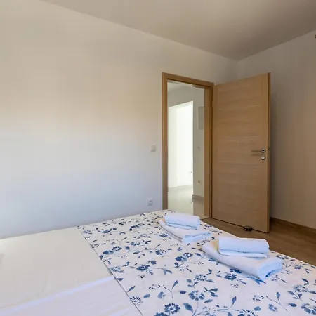 Stunning In With House Sea View *
