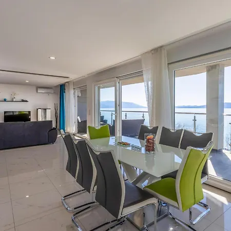 Apartment Stunning In With House Sea View