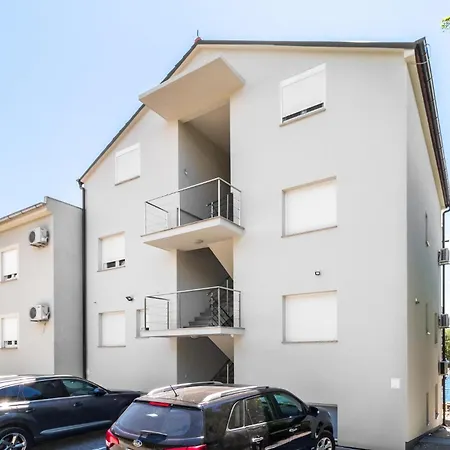 Apartment Stunning In With House Sea View Povile