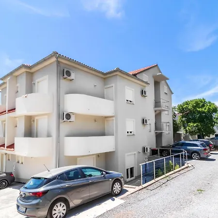 Stunning In With House Sea View *