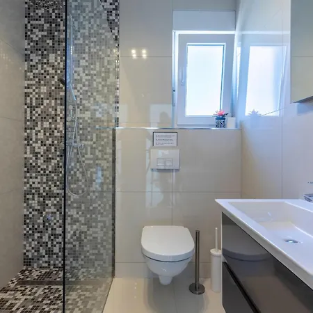 Stunning In With House Sea View *