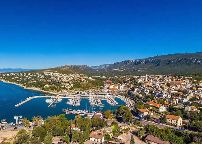 Apartmán 2 Bedroom Beautiful In Povile